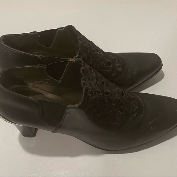 Brighton Black Floral Embroidered Shoes - Picture 2 of 10